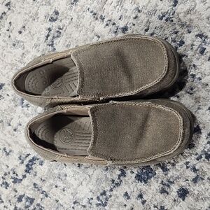 Crocs size 1